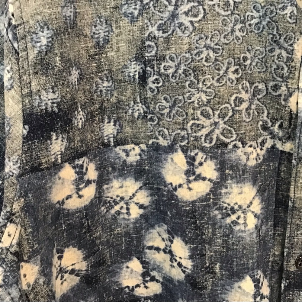 Tommy Bahama Aloha shirt - Picture 3 of 3